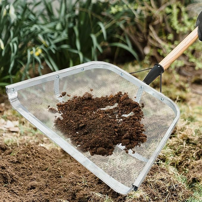 Heavy Shovel for Soil Lifting
